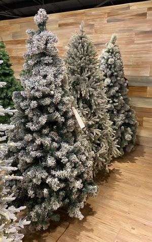 XMAS TREE 7 FT 1182 TIPS PE &PVC MIXED - 110-1400223